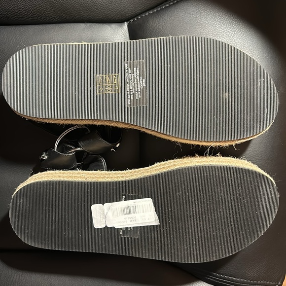 Karl Lagerfeld Palma Strappy Chain Black Leather Platform Jute Wedge Sandal 9 - Picture 14 of 14